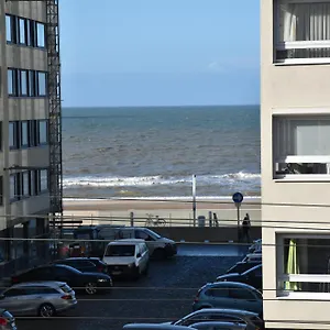 Appartement Lichtrijk 2-slaapkamerappartement Met Zeezicht En Gratis Parking, Oostende